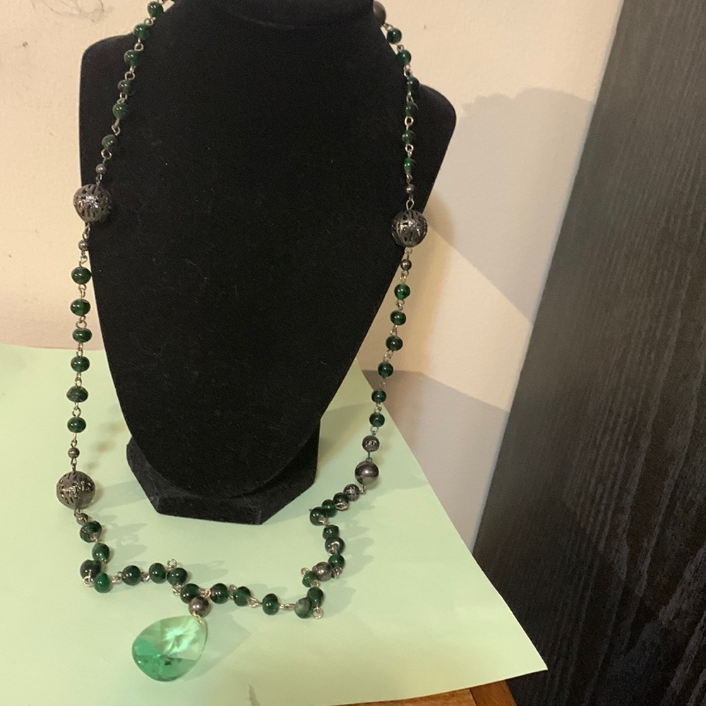 Gorgeous necklace 34”